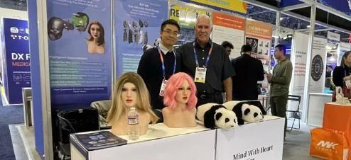 pSeekAI硅胶娃娃可以和人互动了！新葡京娱乐城离谱了！成人用品用上Dee(图7)