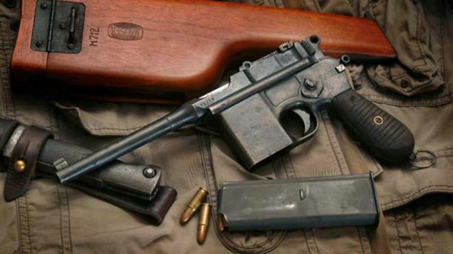 96的速射型 M712是最早的冲锋手枪新葡京1分钟高达900发 它是毛瑟C(图12)