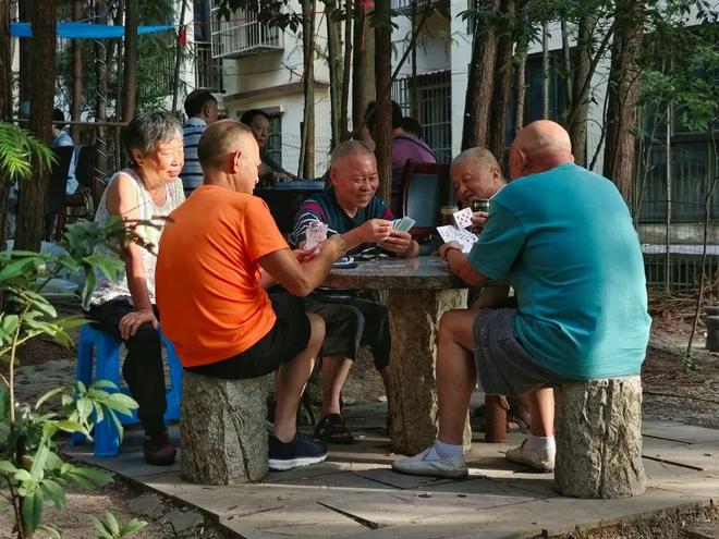 休老人或许比00后还会玩澳门新葡京入口现在的退(图6)